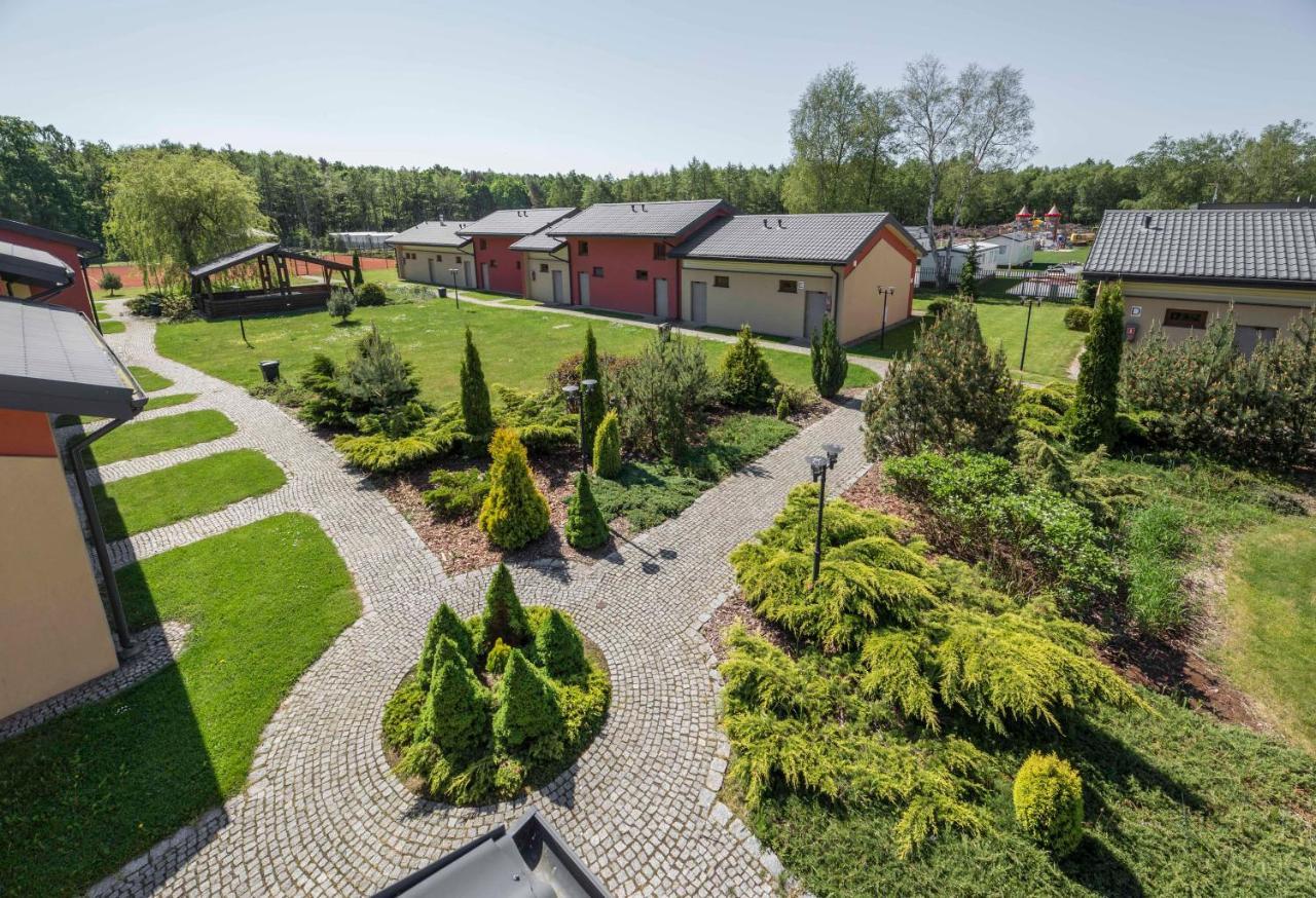 Centrum Wypoczynkowo-Konferencyjne Solaris Łazy Exterior foto